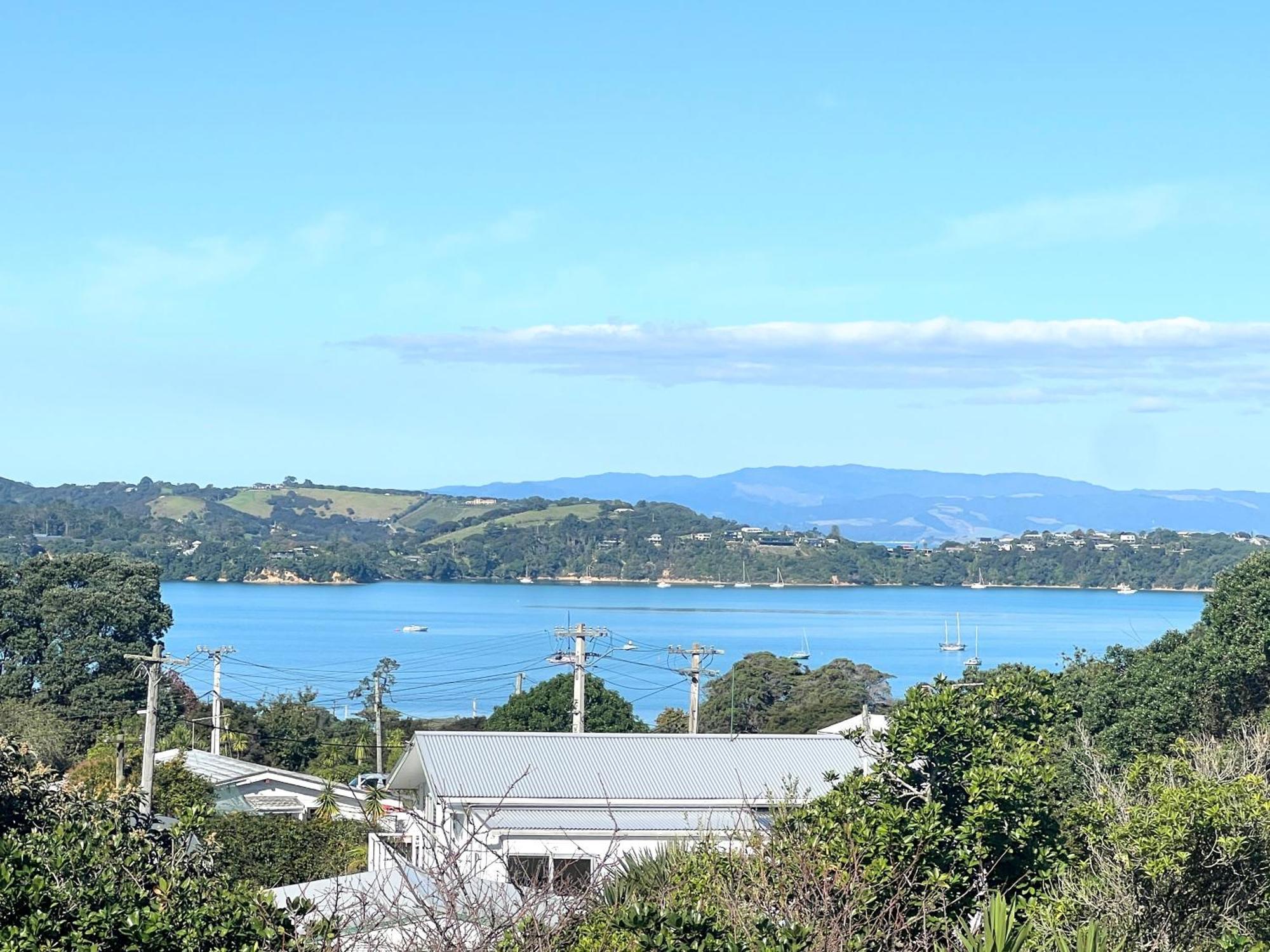 Eight On Church - Near Mudbrick & Cable Bay Oneroa Екстериор снимка